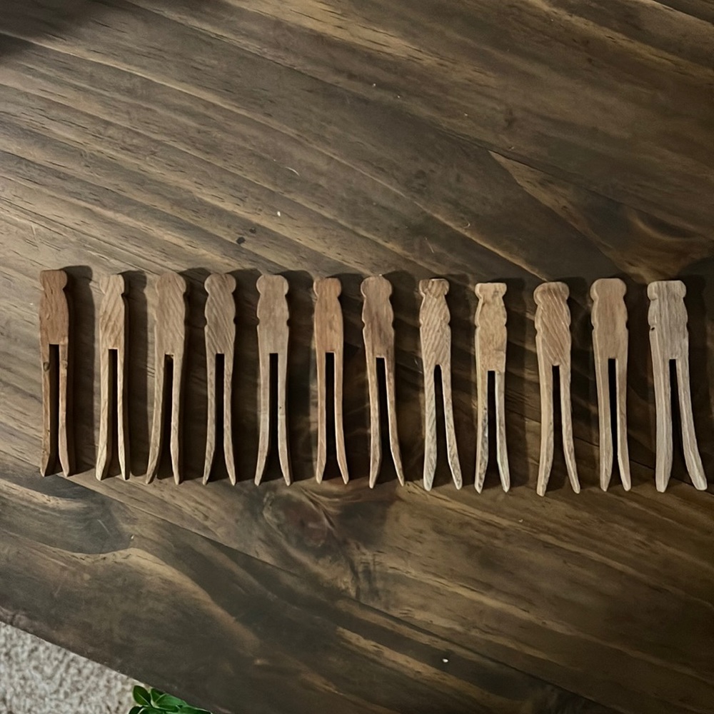 Lot of 12 Vintage Wooden Flat Head And Sided Clothes Pins 3.75" Long.